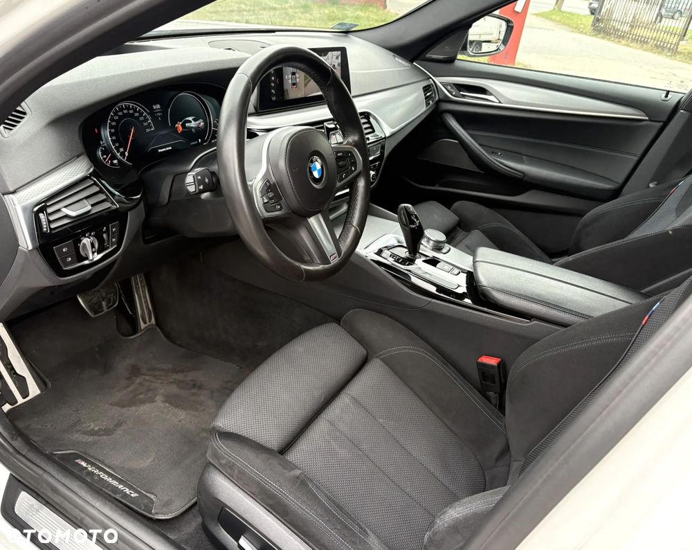 BMW Seria 5 530d xDrive M Sport sport - 9