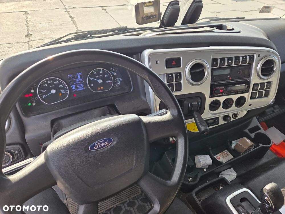 Ford CARGO - 7