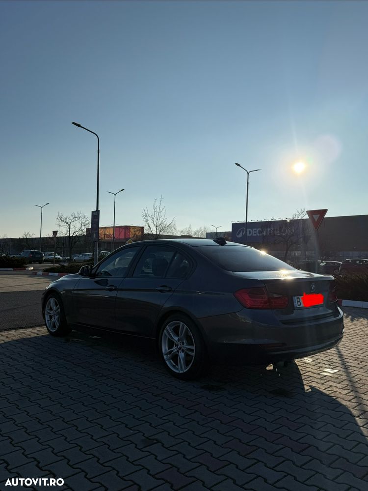BMW Seria 3 320i EfficientDynamics Edition - 4