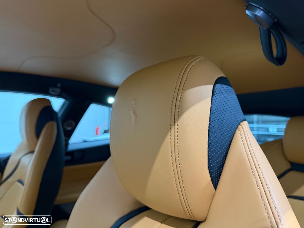 Ferrari GTC4 Lusso - 28