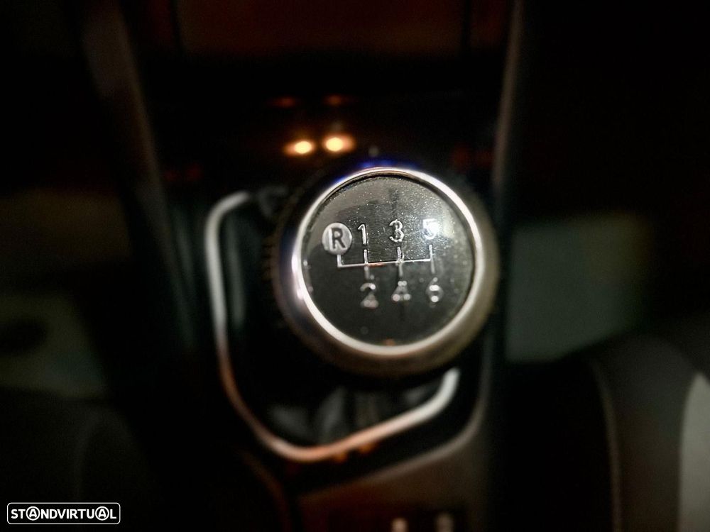 Toyota Auris 1.6 D-4D Exclusive - 18