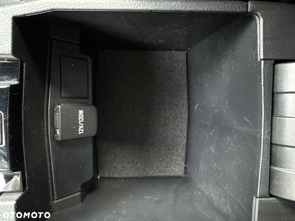 Toyota Corolla Cross 2.0 Hybrid Executive AWD - 25