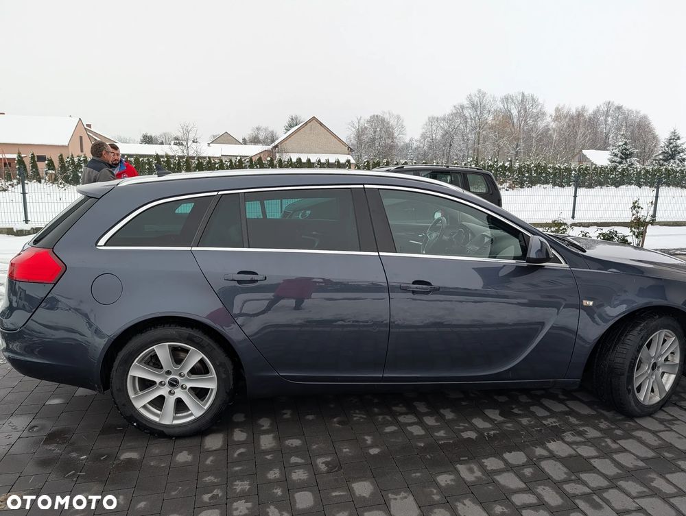 Opel Insignia 2.0 CDTI - 12