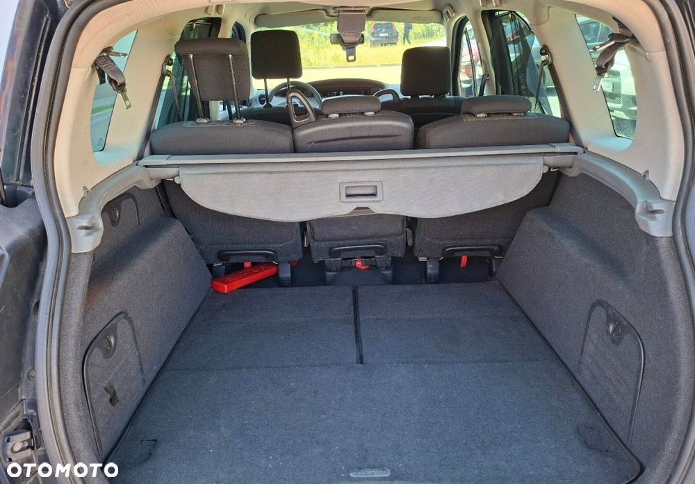 Renault Grand Scenic - 13