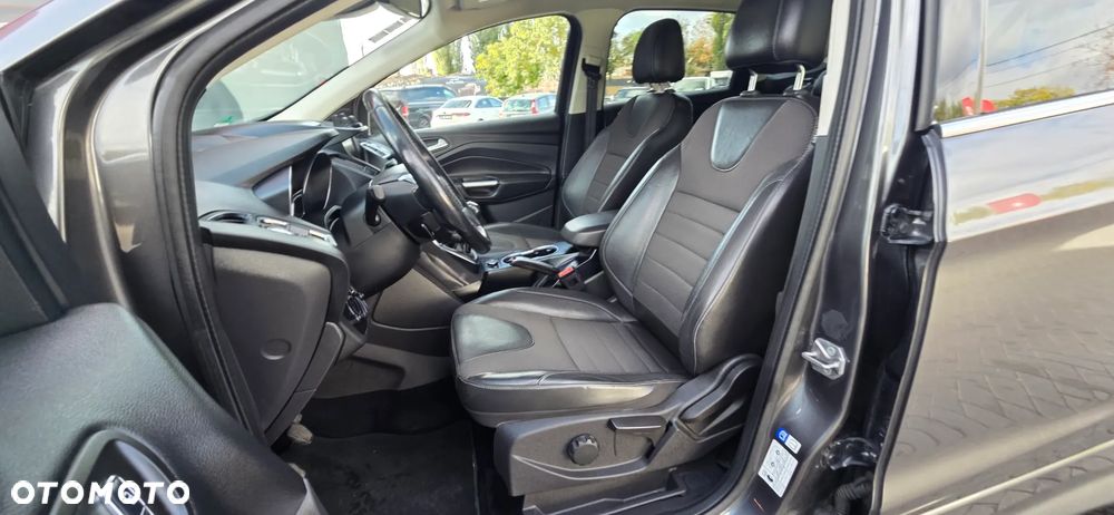 Ford Kuga 1.5 EcoBoost 2x4 Titanium - 33