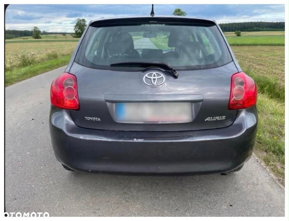 Toyota Auris - 4