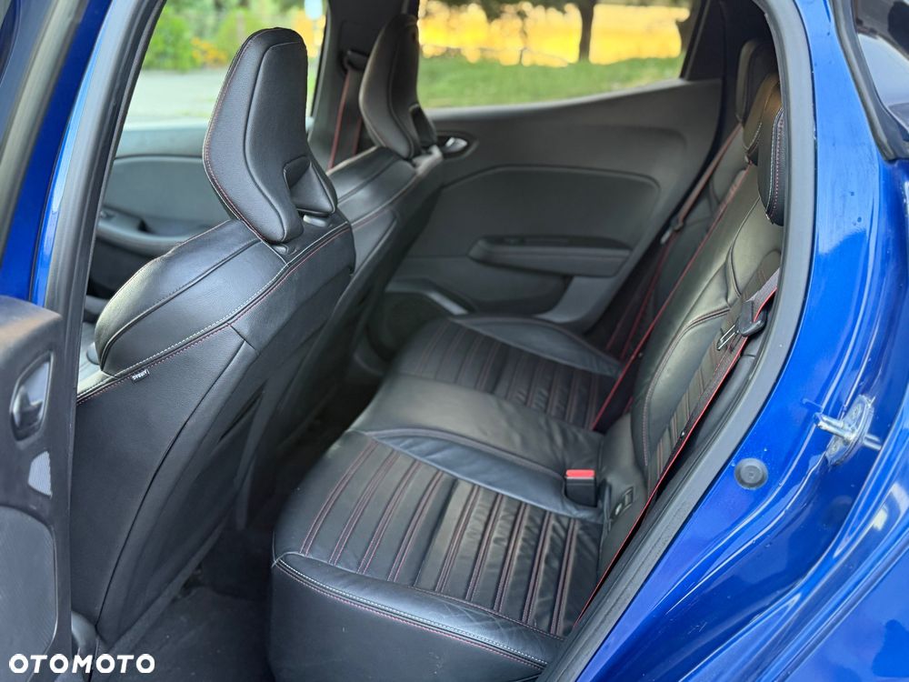 Renault Clio - 10