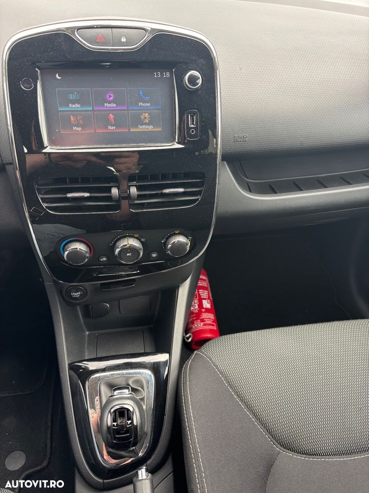 Renault Clio - 12