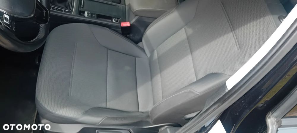 Volkswagen Golf - 14