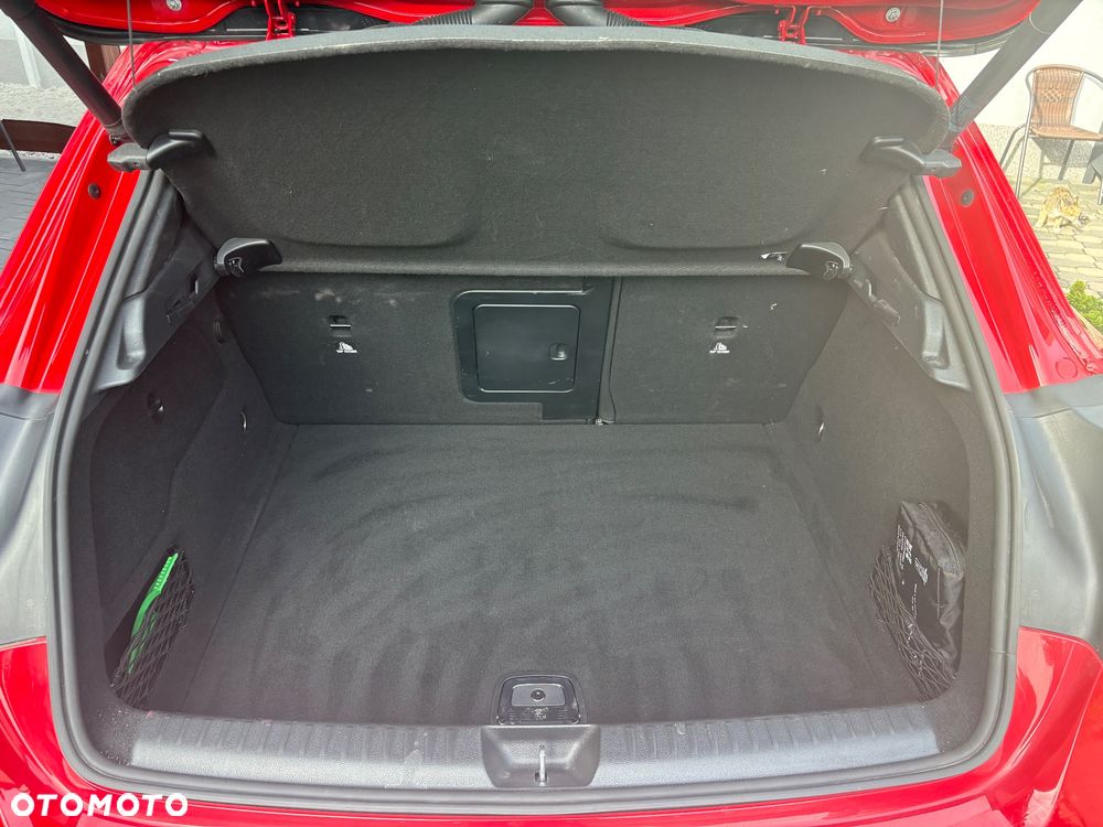 Mercedes-Benz GLA 200 7G-DCT Urban - 19