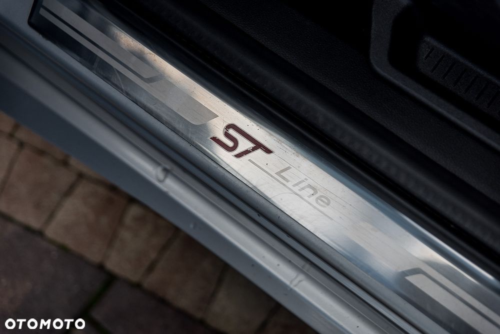 Ford Kuga 2.0 TDCi FWD ST-Line - 26