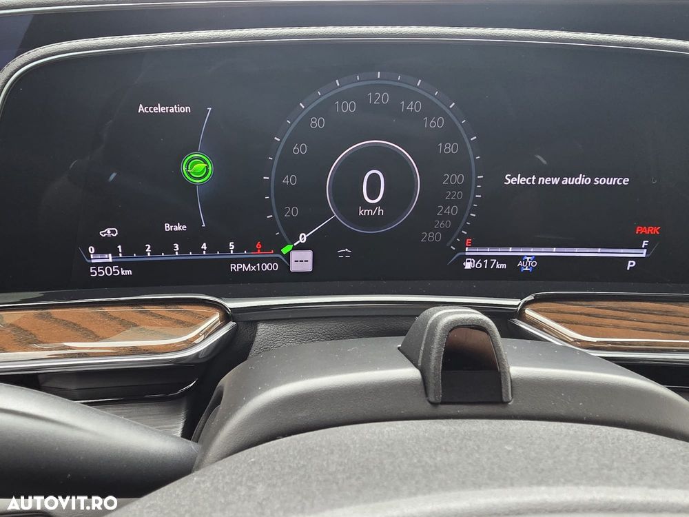 Cadillac Escalade 6.2 V8 AWD AT Platinum - 13
