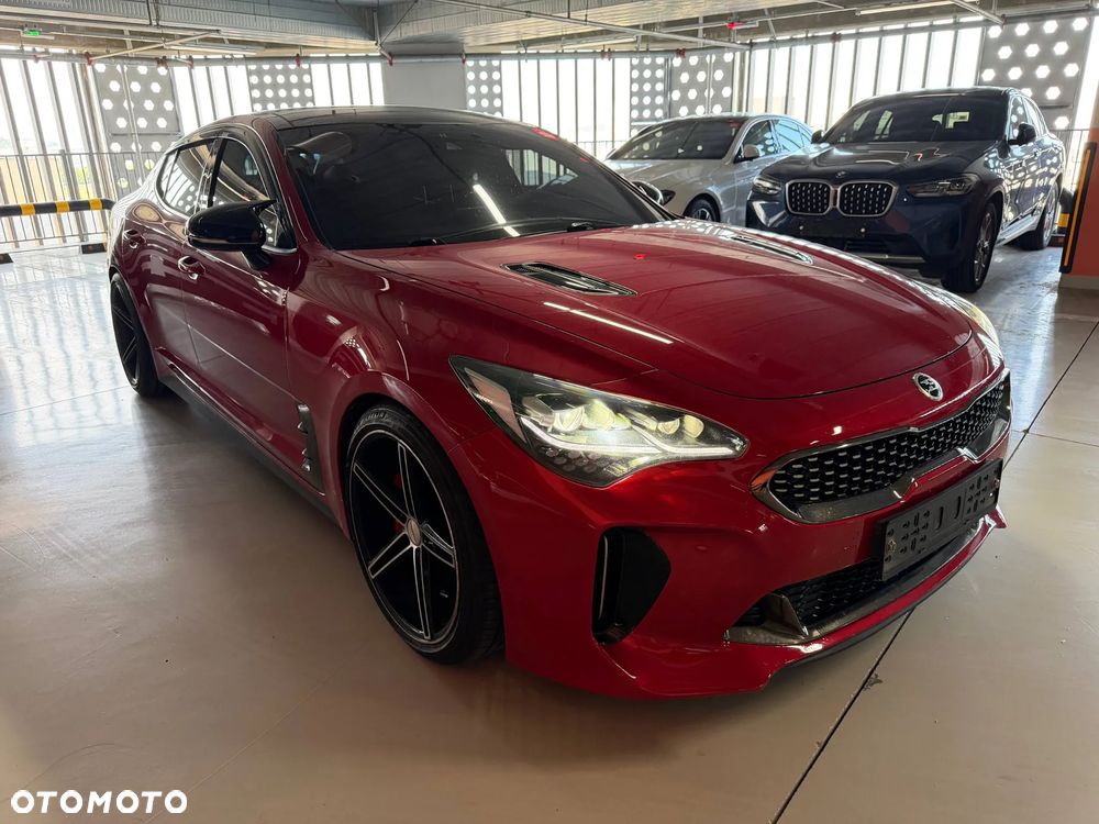 Kia Stinger - 3