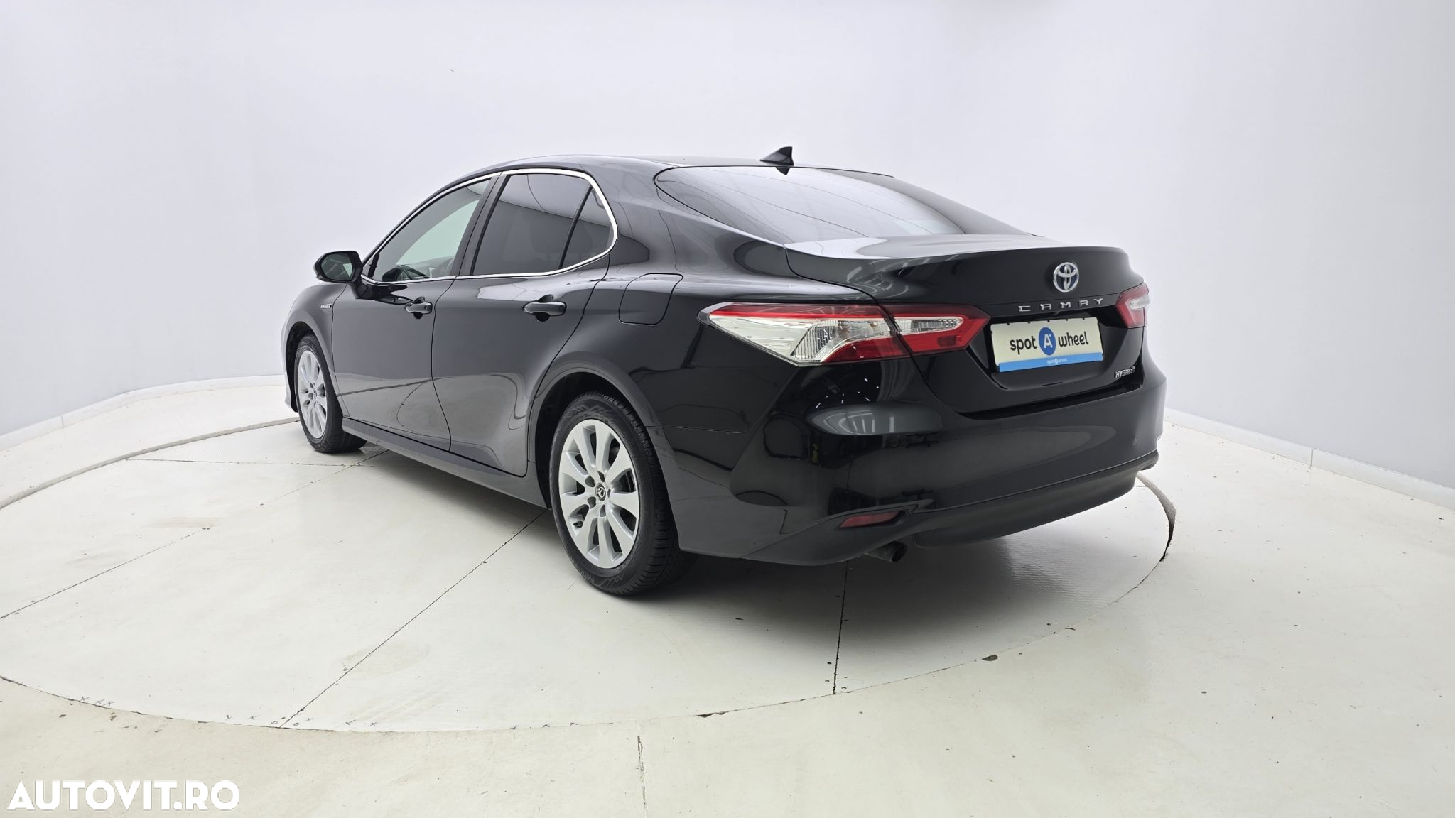Toyota Camry - 8