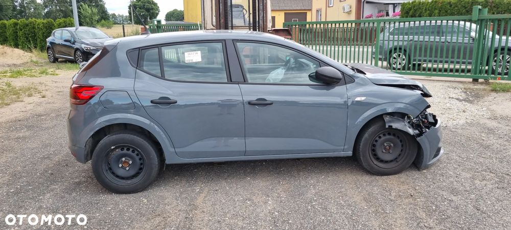 Dacia Sandero TCe 100 Essential - 2
