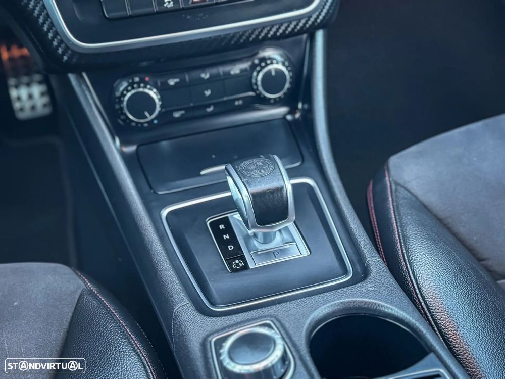 Mercedes-Benz A 45 AMG 4-Matic - 20