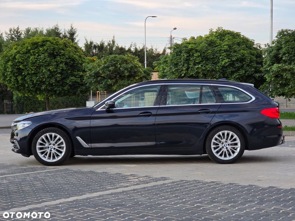 BMW Seria 5 520d xDrive Luxury Line - 2