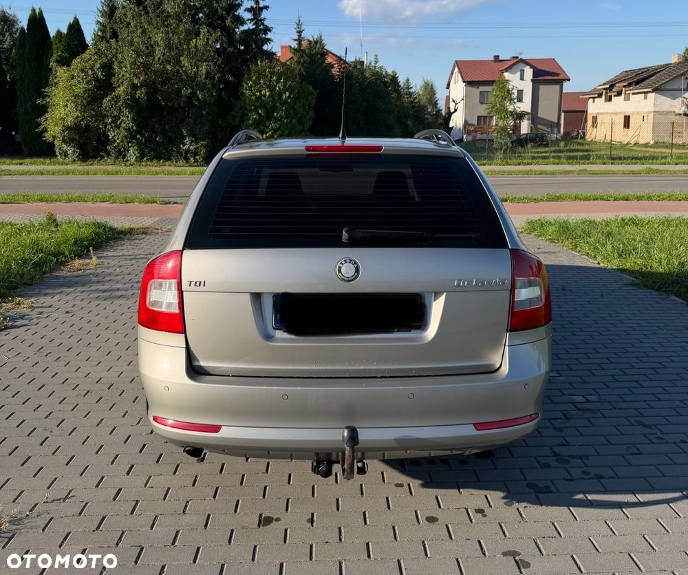 Skoda Octavia 1.6 TDI Classic DSG - 10
