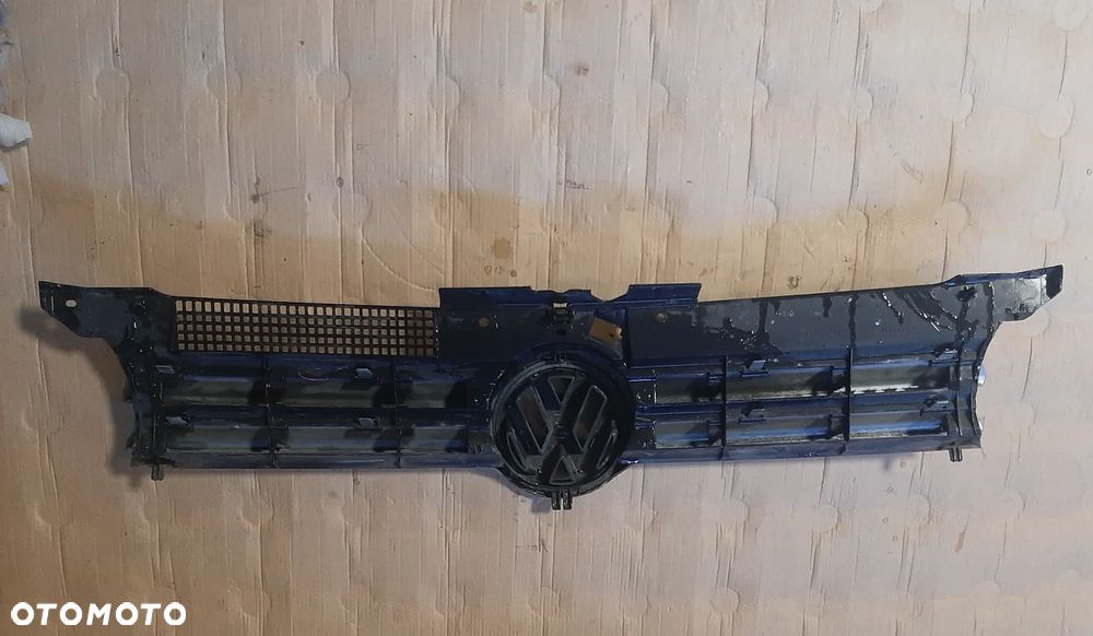 Atrapa chlodnicy VW golf IV  1J0853651H - 2