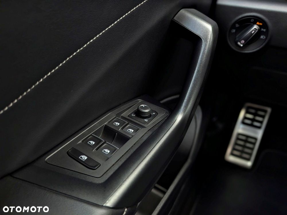 Volkswagen T-Roc 1.5 TSI R-Line DSG - 32