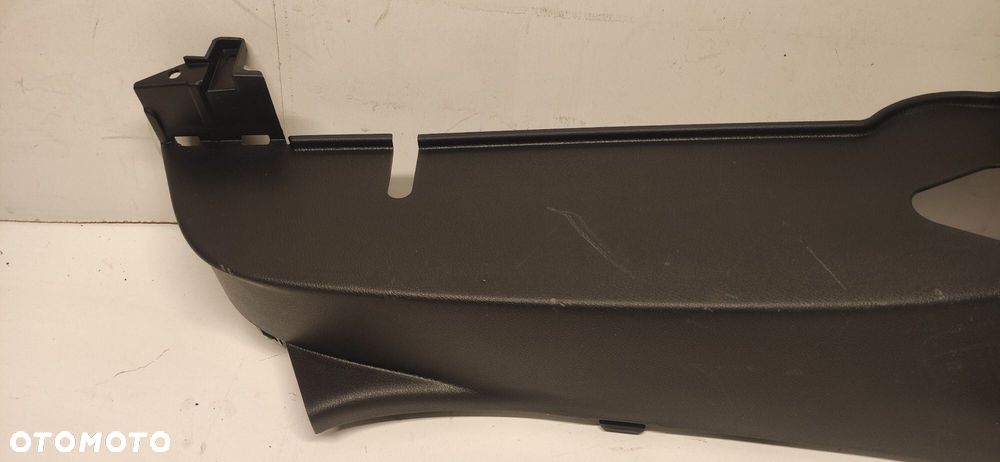OSŁONA FOTELA PRAWA SŁUPKA C KIA CEED III KOMBI 85896-J7300 - 2