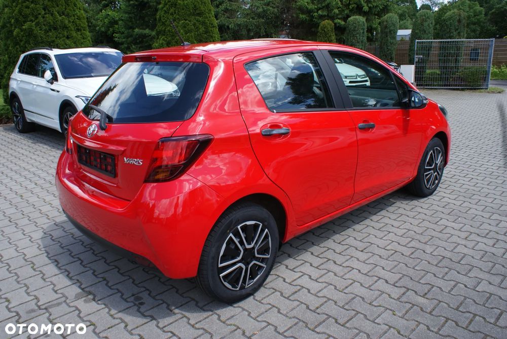 Toyota Yaris - 12