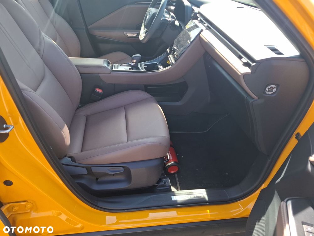 Lexus LBX - 17