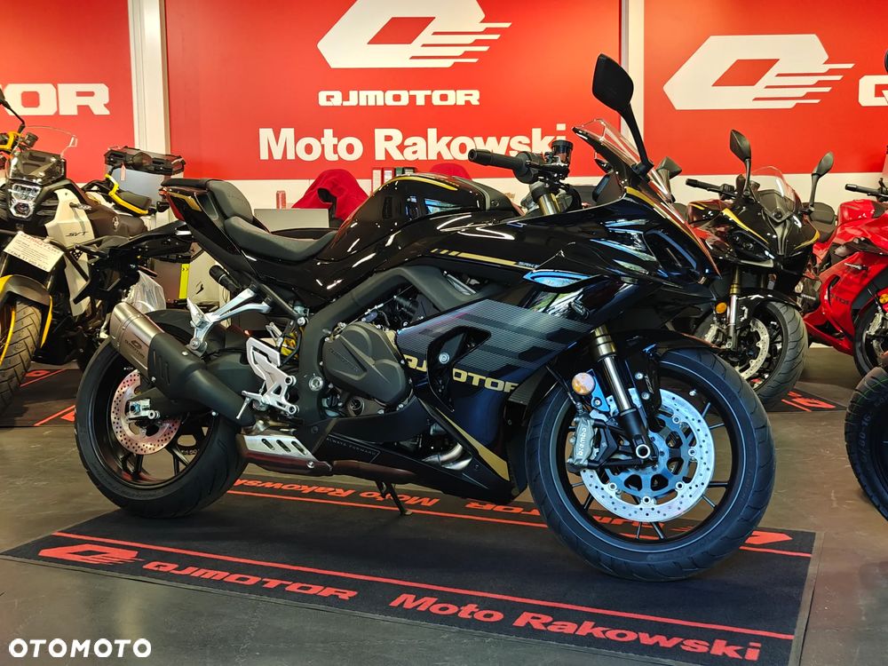 QJMOTOR SRK 800RR - 1