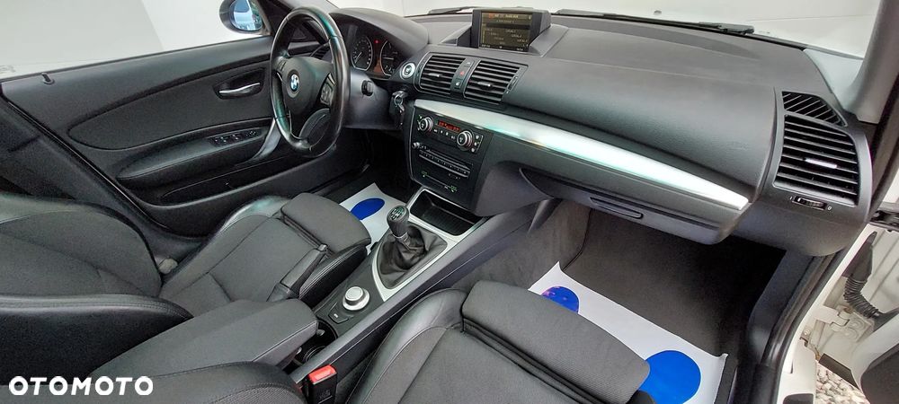 BMW Seria 1 120d - 29