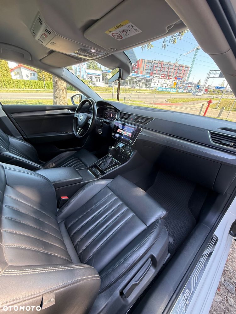 Skoda Superb 2.0 TDI DSG Premium Edition - 13