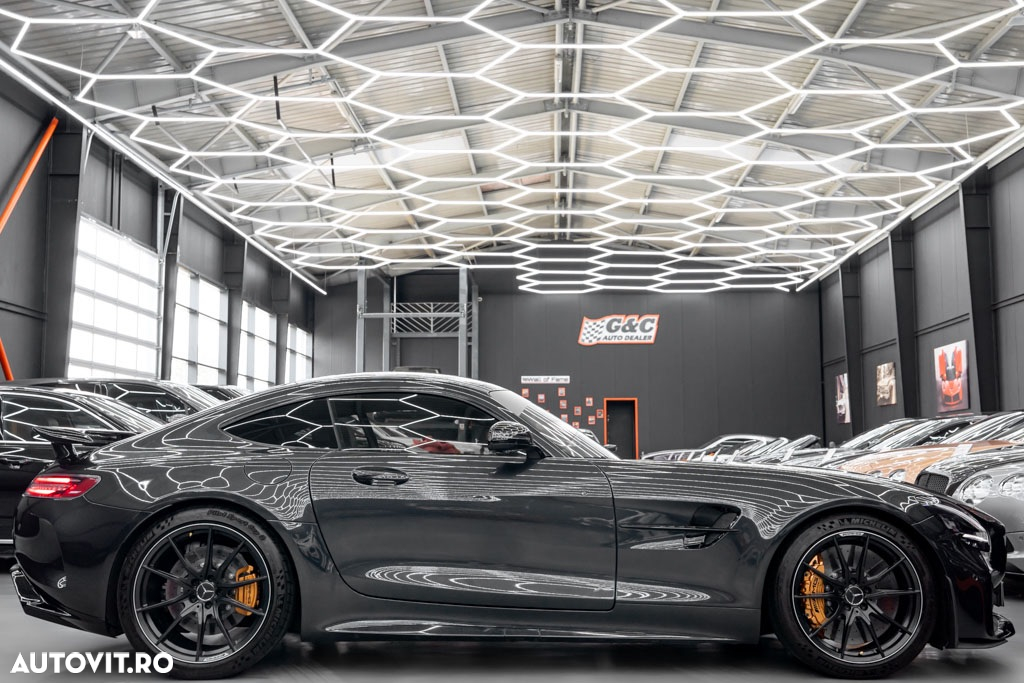 Mercedes-Benz AMG GT R - 29