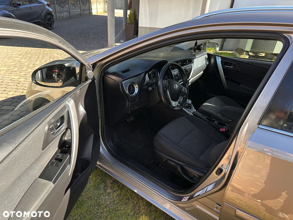 Toyota Auris - 21