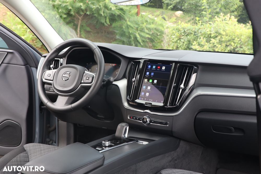 Volvo XC 60 B5 AT AWD MHEV Core - 22