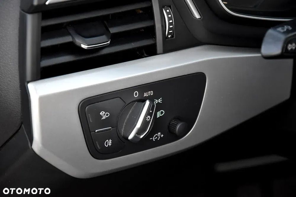 Audi A4 Avant 2.0 TDI S tronic - 25