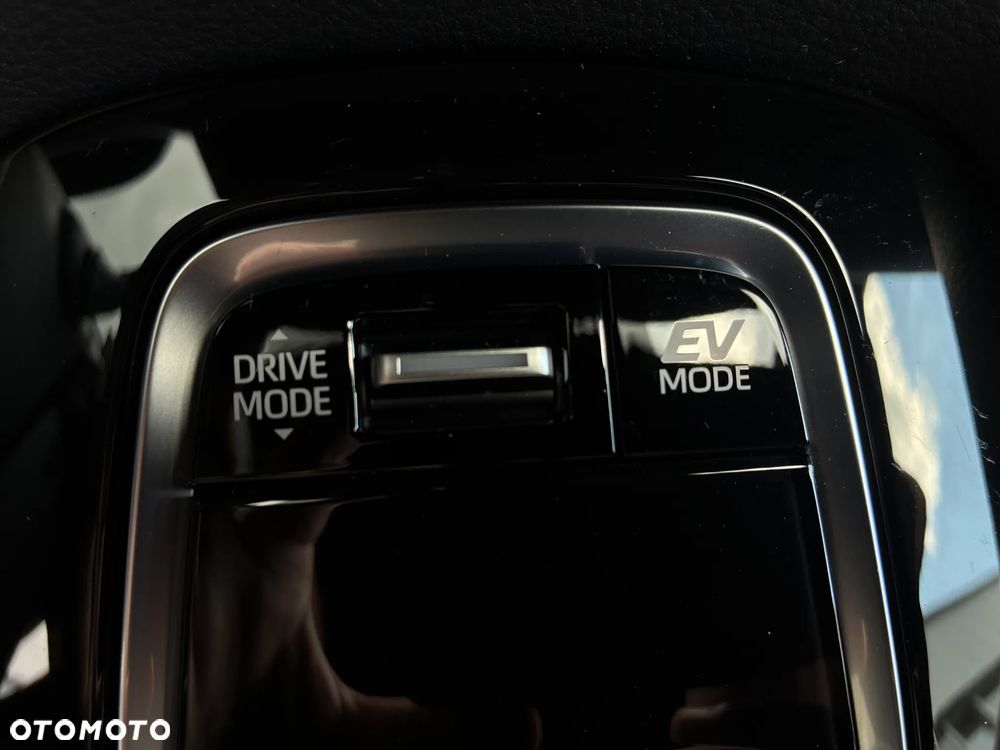Toyota Corolla 2.0 Hybrid Comfort - 20