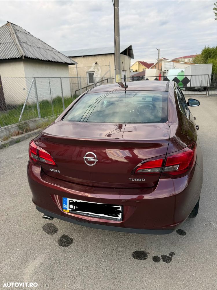 Opel Astra 1.4 Turbo ECOTEC Cosmo - 4