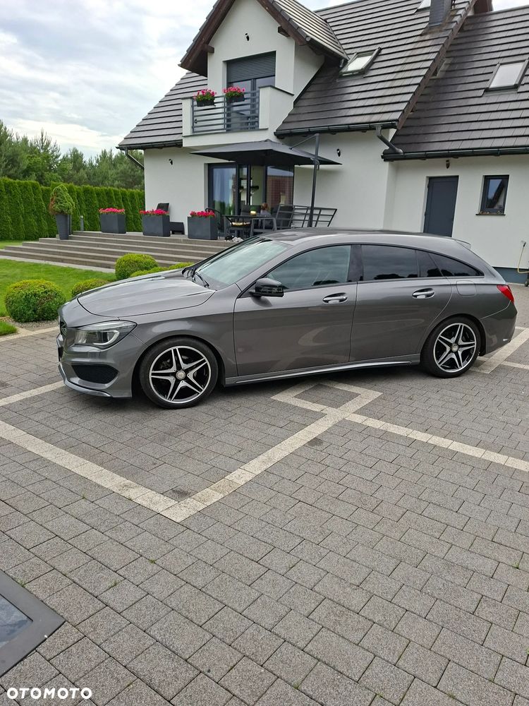 Mercedes-Benz CLA 200 Orange Art Edition - 5