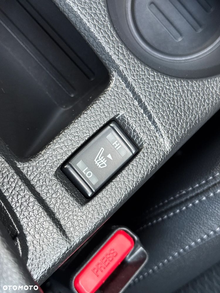 Nissan Qashqai 1.6 DIG-T N-Connecta - 36