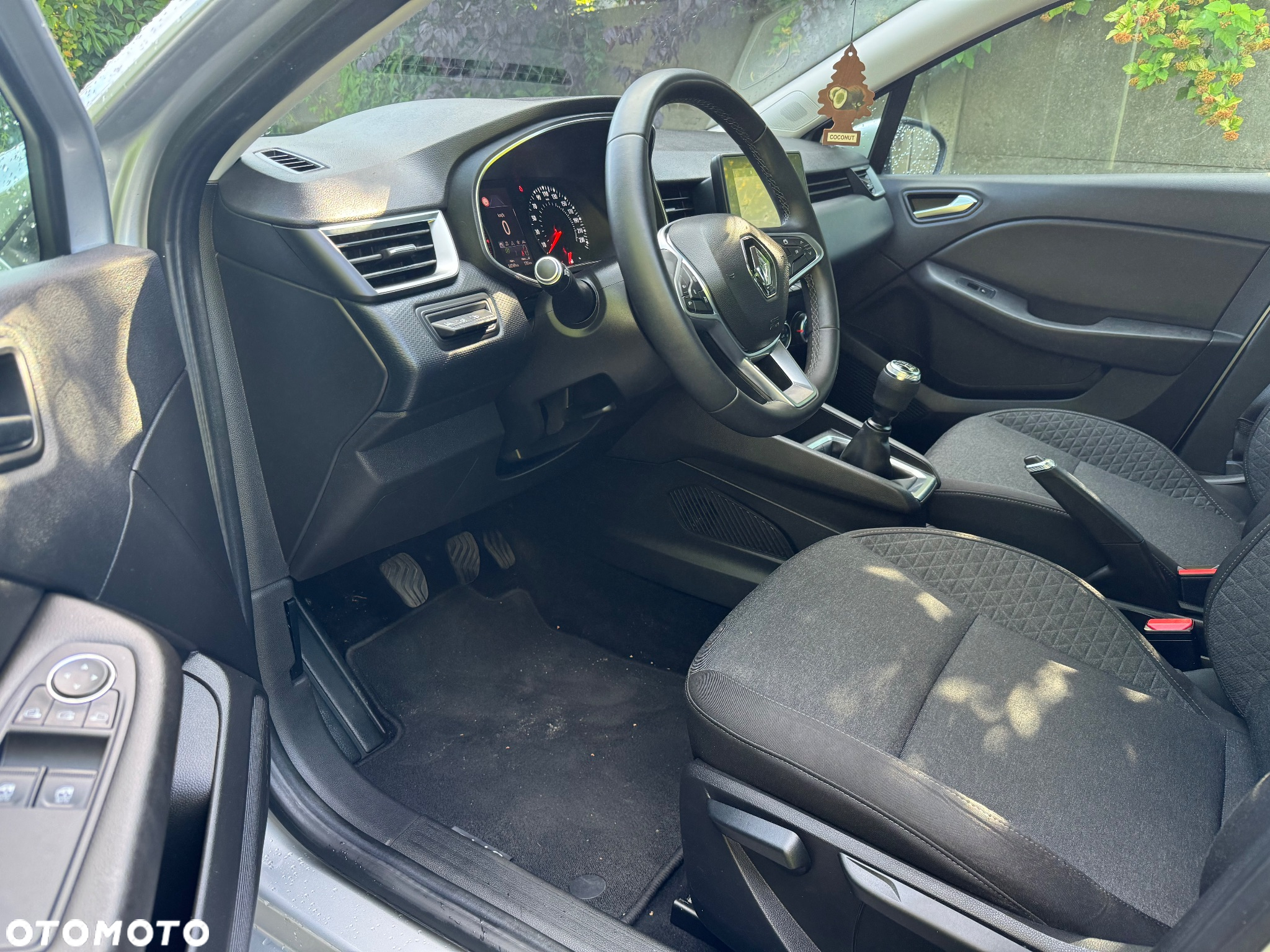 Renault Clio TCe 100 INTENS - 9