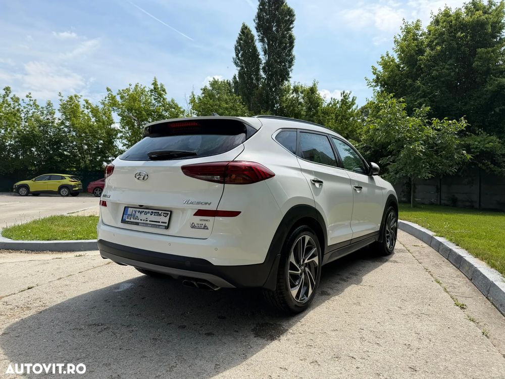 Hyundai Tucson 2.0 CRDI 4WD 8AT Luxury - 4