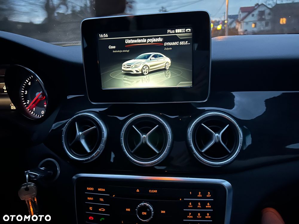 Mercedes-Benz CLA 250 4-Matic - 24