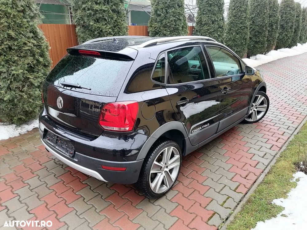 Volkswagen Polo 1.2 TSI Cross Urban White - 2