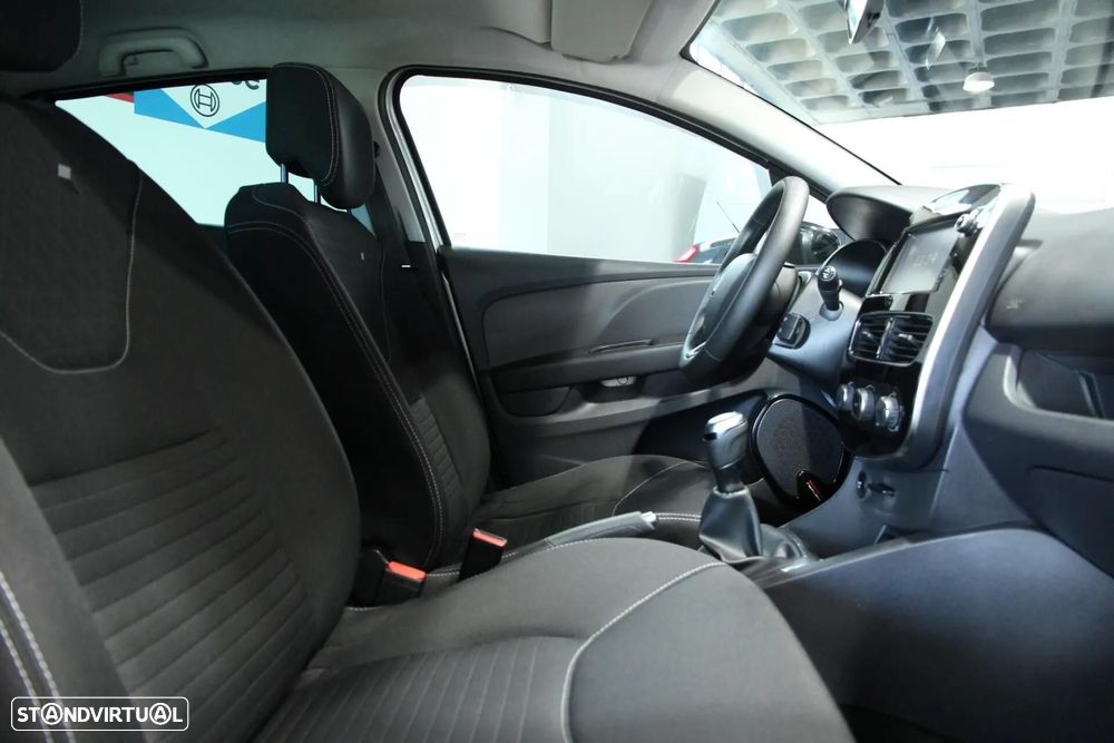 Renault Clio 0.9 TCe Limited Edition - 17