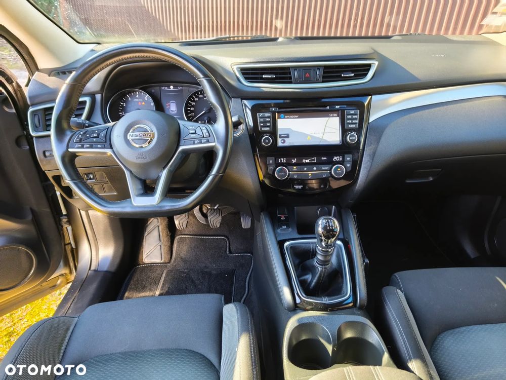 Nissan Qashqai 1.2 DIG-T Tekna EU6 - 16