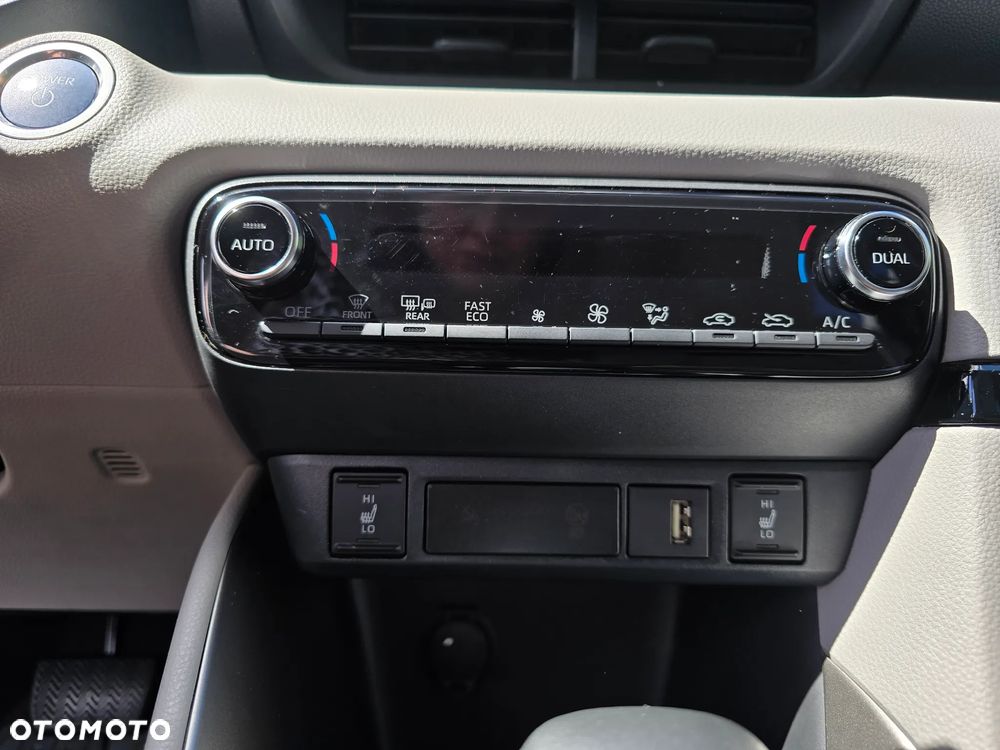 Toyota Yaris - 18
