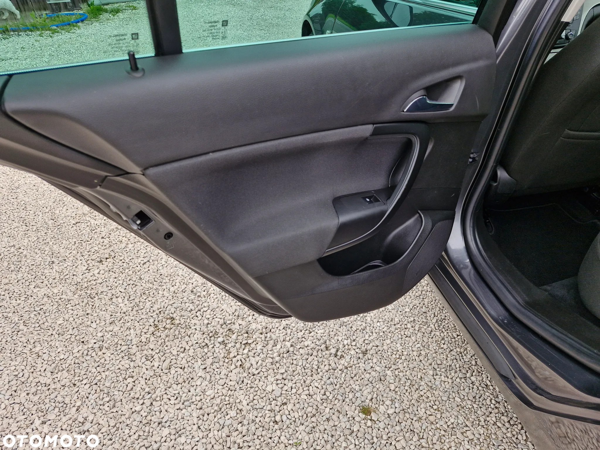 Opel Insignia - 18