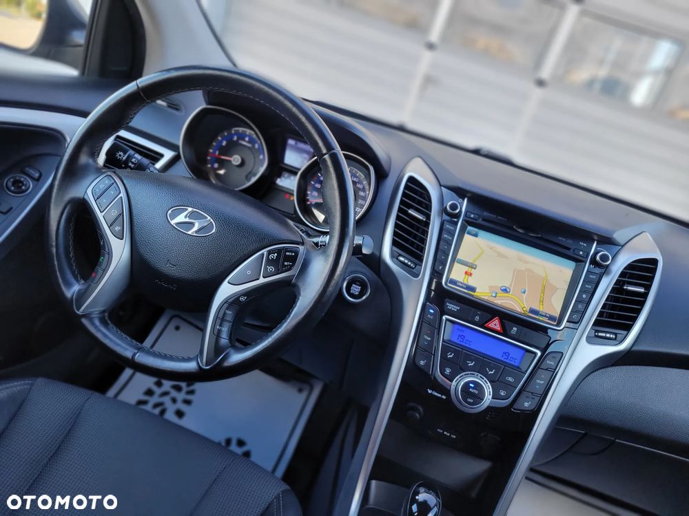Hyundai i30 1.6 GDI DCT Premium - 25