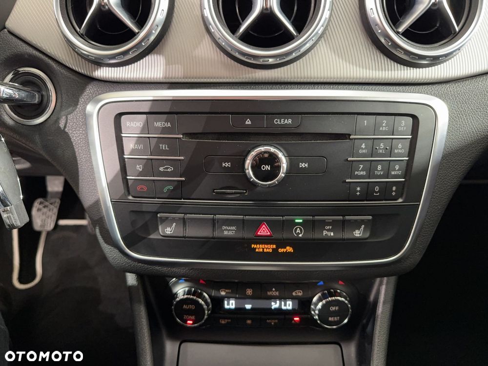 Mercedes-Benz GLA - 26
