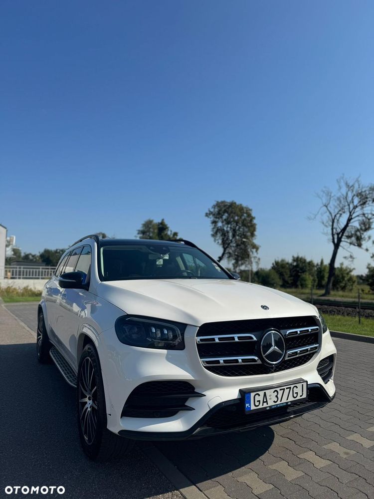 Mercedes-Benz GLS - 1