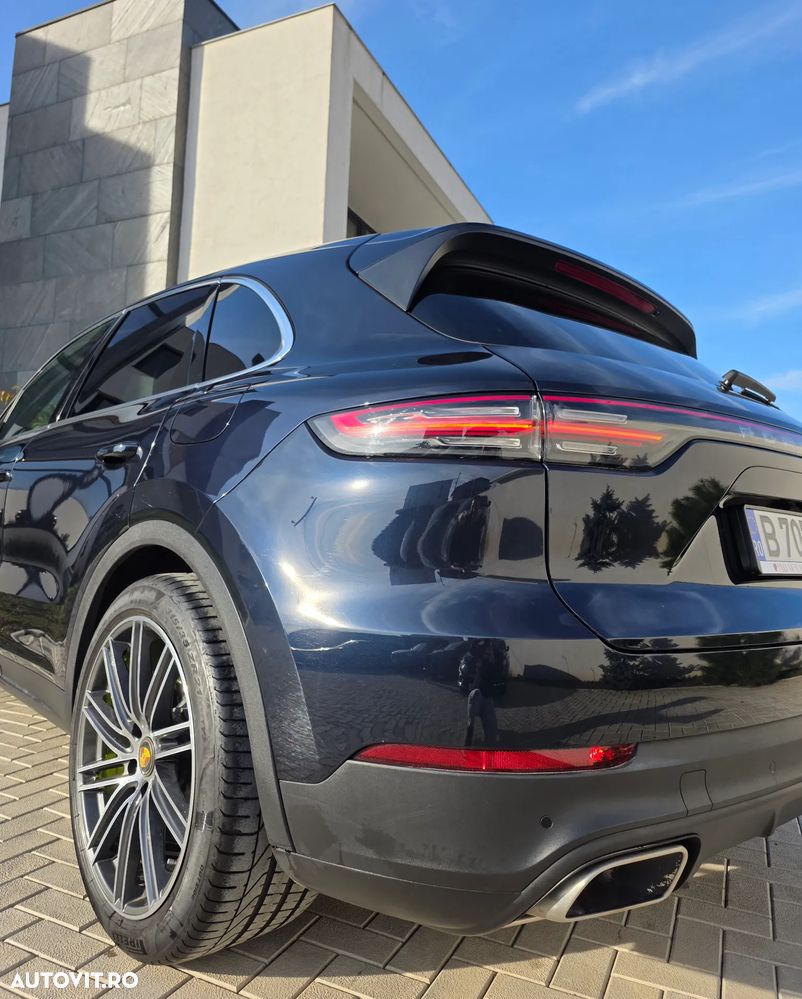Porsche Cayenne - 9